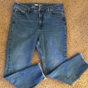 Old Navy cropped jeans